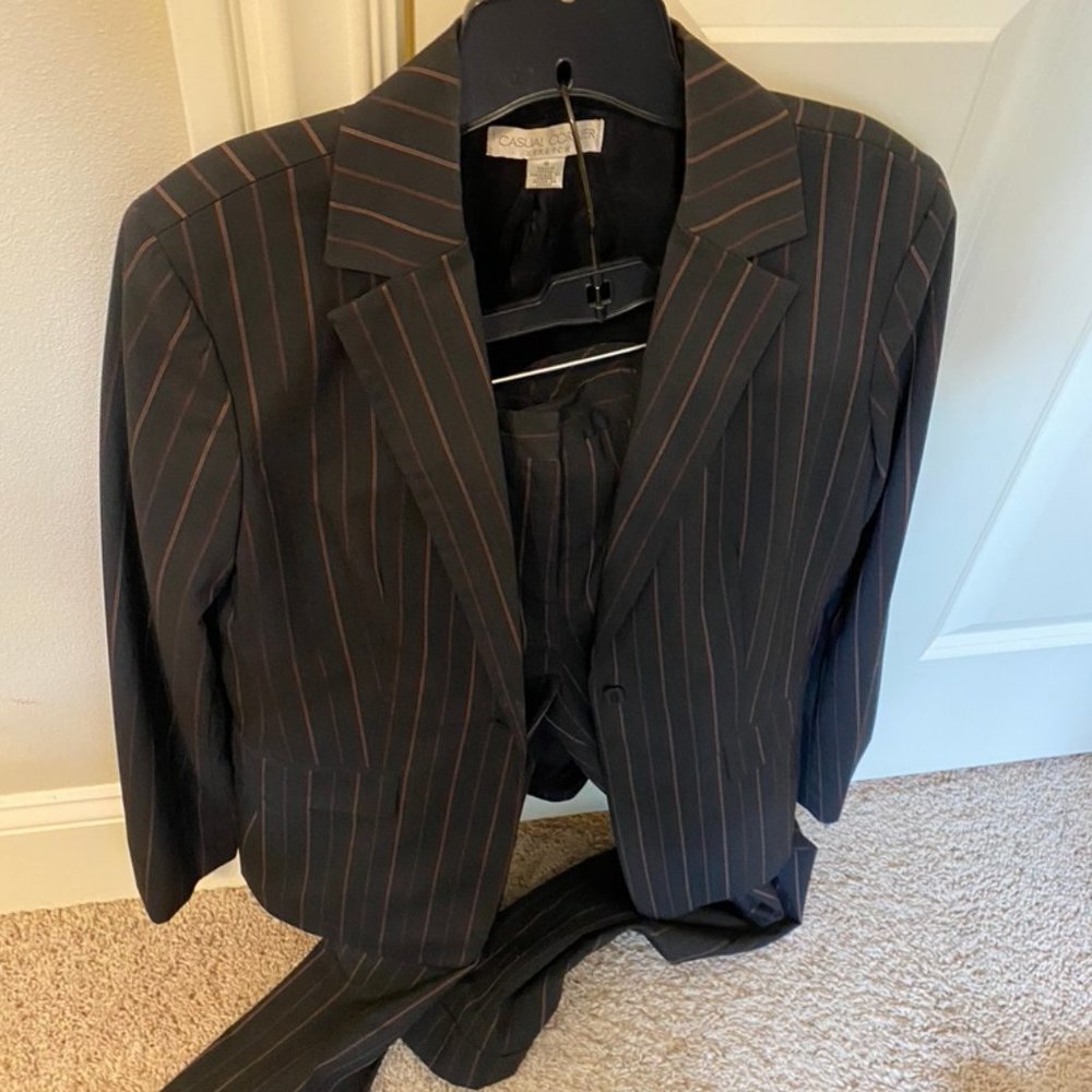 Casual Corner pant suit set